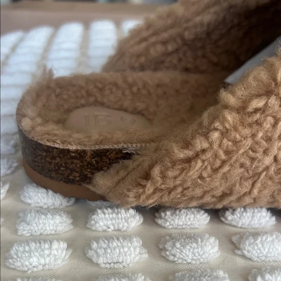 Cozy Brown Shearling Slippers - Picture 5 of 7